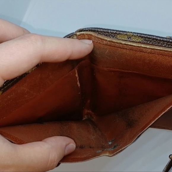 Vintage LV wallet - Picture 6 of 11